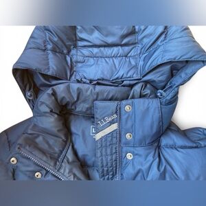 L.L. Bean Vintage Women's‎ Small DownTek Puffer Jacket Navy Blue Fitted Hooded